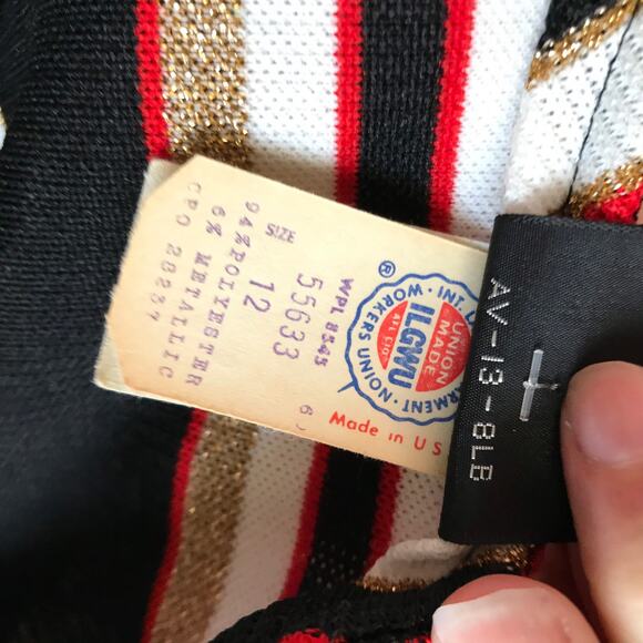 Avon Fashions Large Sleeveless Tank, White Black Red Gold Tank Top, 70s Tank Top - Picture 9 of 10